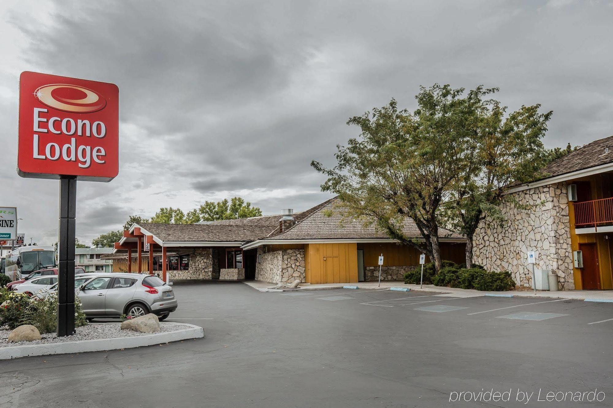 Econo Lodge Near Reno-Sparks Convention Center Exterior photo